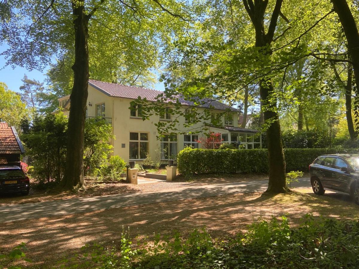 In De Aap Gelogeerd * Apeldoorn